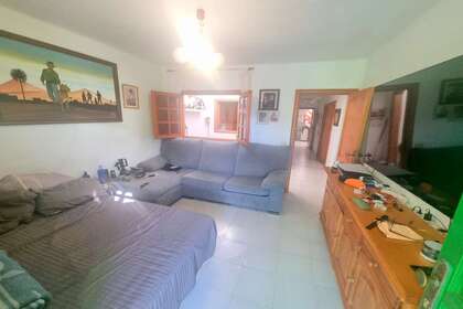 Huse til salg i Famara, Teguise, Lanzarote. 