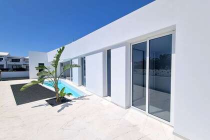 Villa for sale in Charco del Palo, Haría, Lanzarote. 