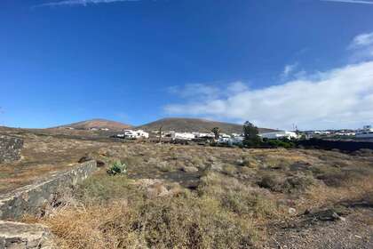 Plot for sale in La Asomada, Tías, Lanzarote. 