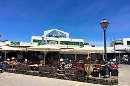 Commercial premise for sale in Costa Teguise, Lanzarote. 