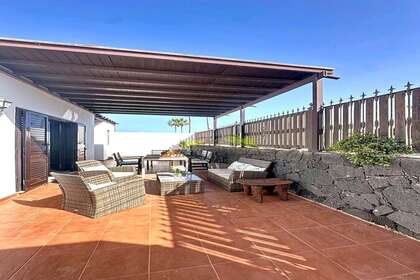 Chalet for sale in Costa Teguise, Lanzarote. 