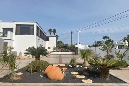 Villa Luxury for sale in Güime, San Bartolomé, Lanzarote. 