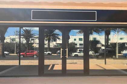 Commercial premise in Costa Teguise, Lanzarote. 