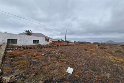 Urban plot for sale in Tiagua, Teguise, Lanzarote. 