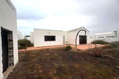 Dům na prodej v La Vegueta, Tinajo, Lanzarote. 