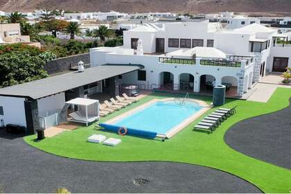 Villa Luxus zu verkaufen in Costa Teguise, Lanzarote. 