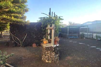 House for sale in La Vegueta, Tinajo, Lanzarote. 