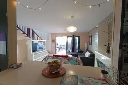 Duplex/todelt hus til salg i Playa Blanca, Yaiza, Lanzarote. 
