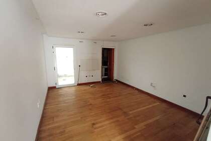 Commercial premise for sale in Arrecife Centro, Lanzarote. 