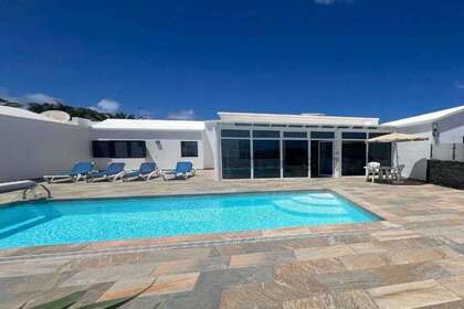 Chalet zu verkaufen in Playa Blanca, Yaiza, Lanzarote. 