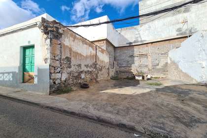 Plot for sale in El Charco, Arrecife, Lanzarote. 
