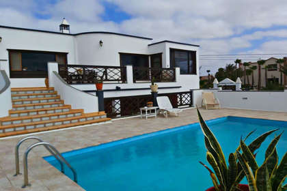 Vily na prodej v Güime, San Bartolomé, Lanzarote. 