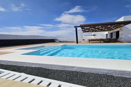 Villa zu verkaufen in Playa Blanca, Yaiza, Lanzarote. 