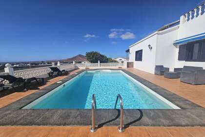 Villa for sale in Tahiche, Teguise, Lanzarote. 