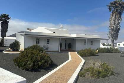 木屋 出售 进入 El Islote, San Bartolomé, Lanzarote. 