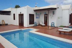 Villa for sale in Playa Blanca, Yaiza, Lanzarote. 