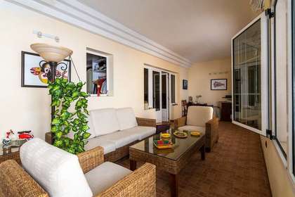 Building for sale in Arrecife Centro, Lanzarote. 