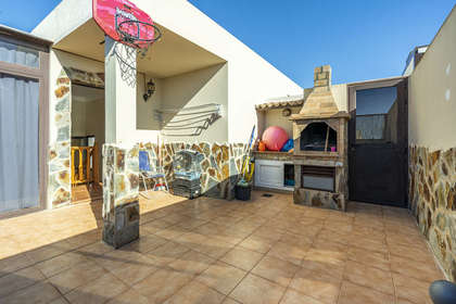Duplex for sale in Argana Alta, Arrecife, Lanzarote. 