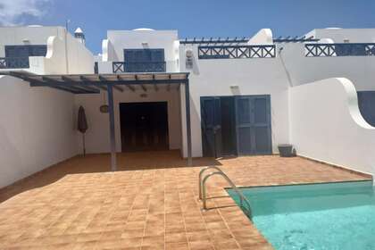Duplex/todelt hus til salg i Playa Blanca, Yaiza, Lanzarote. 