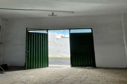 Commercial premise for sale in El Charco, Arrecife, Lanzarote. 