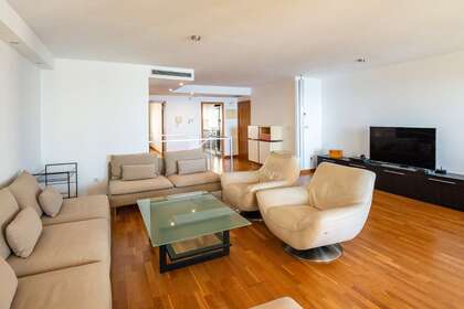 Duplex/todelt hus til salg i Arrecife, Lanzarote. 