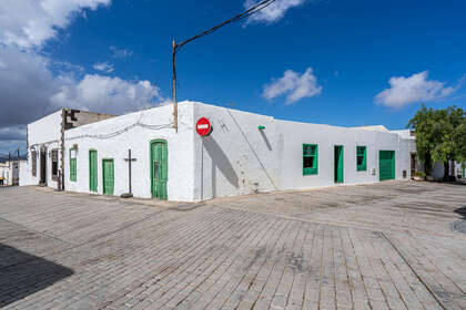 House for sale in La Villa, Teguise, Lanzarote. 