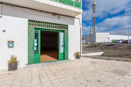 Commercial premise in Tías Pueblo, Lanzarote. 