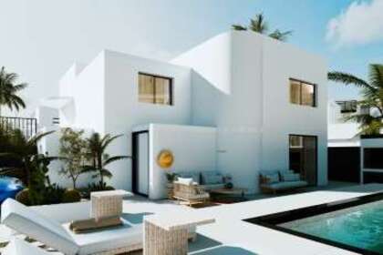 Chalet zu verkaufen in Puerto del Carmen, Tías, Lanzarote. 
