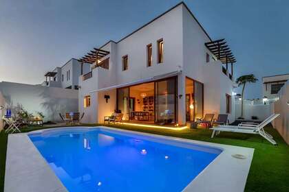 Villa venta en Costa Teguise, Lanzarote. 