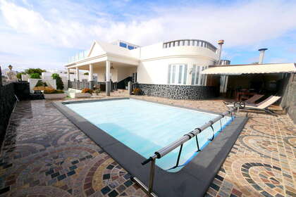 Villa for sale in Tahiche, Teguise, Lanzarote. 