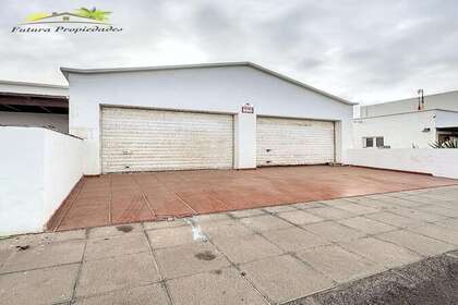 Chalet for sale in Tinajo, Lanzarote. 