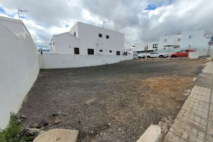 Urban plot for sale in Playa Honda, San Bartolomé, Lanzarote. 