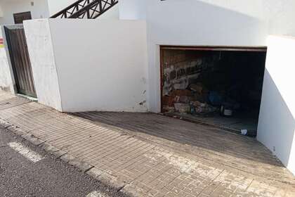 商业物业 出售 进入 Puerto del Carmen, Tías, Lanzarote. 