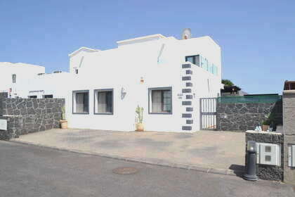 Casa bifamiliare vendita in Playa Blanca, Yaiza, Lanzarote. 