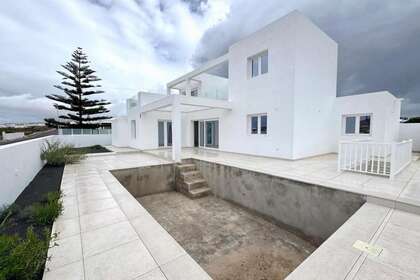 Chalet for sale in Tahiche, Teguise, Lanzarote. 