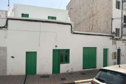 House for sale in Arrecife Centro, Lanzarote. 