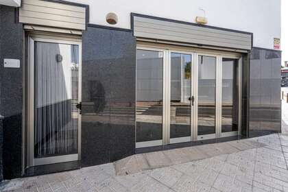Commercial premise in Puerto del Carmen, Tías, Lanzarote. 