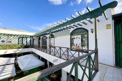 Commercial premise for sale in Playa Blanca, Yaiza, Lanzarote. 