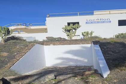Commercial premise for sale in Costa Teguise, Lanzarote. 