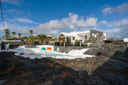Villa Luxury for sale in Tahiche, Teguise, Lanzarote. 